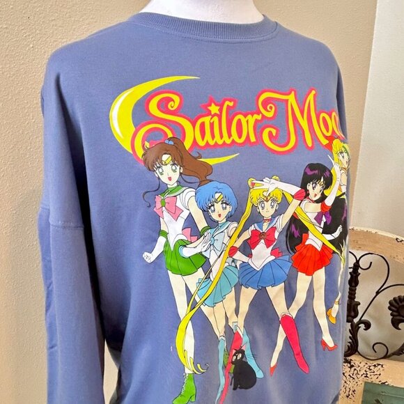 Sailor Moon NWOT Crew Neck Anime Manga Crew Neck Sweatshirt Medium - Picture 2 of 5